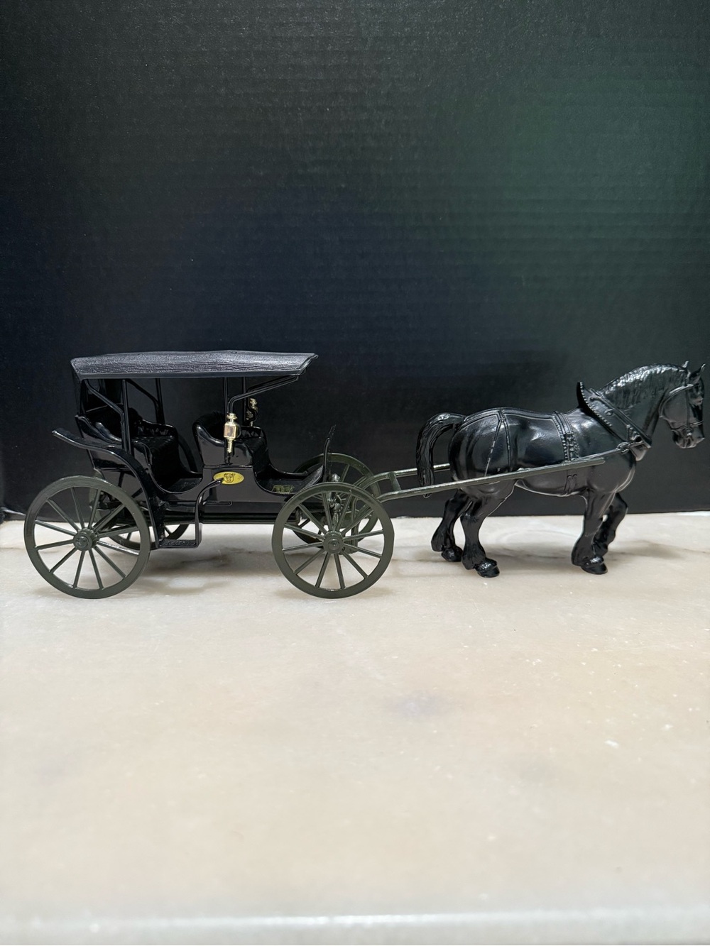Rare John Deere Buggy with Horse Black Cast Iron